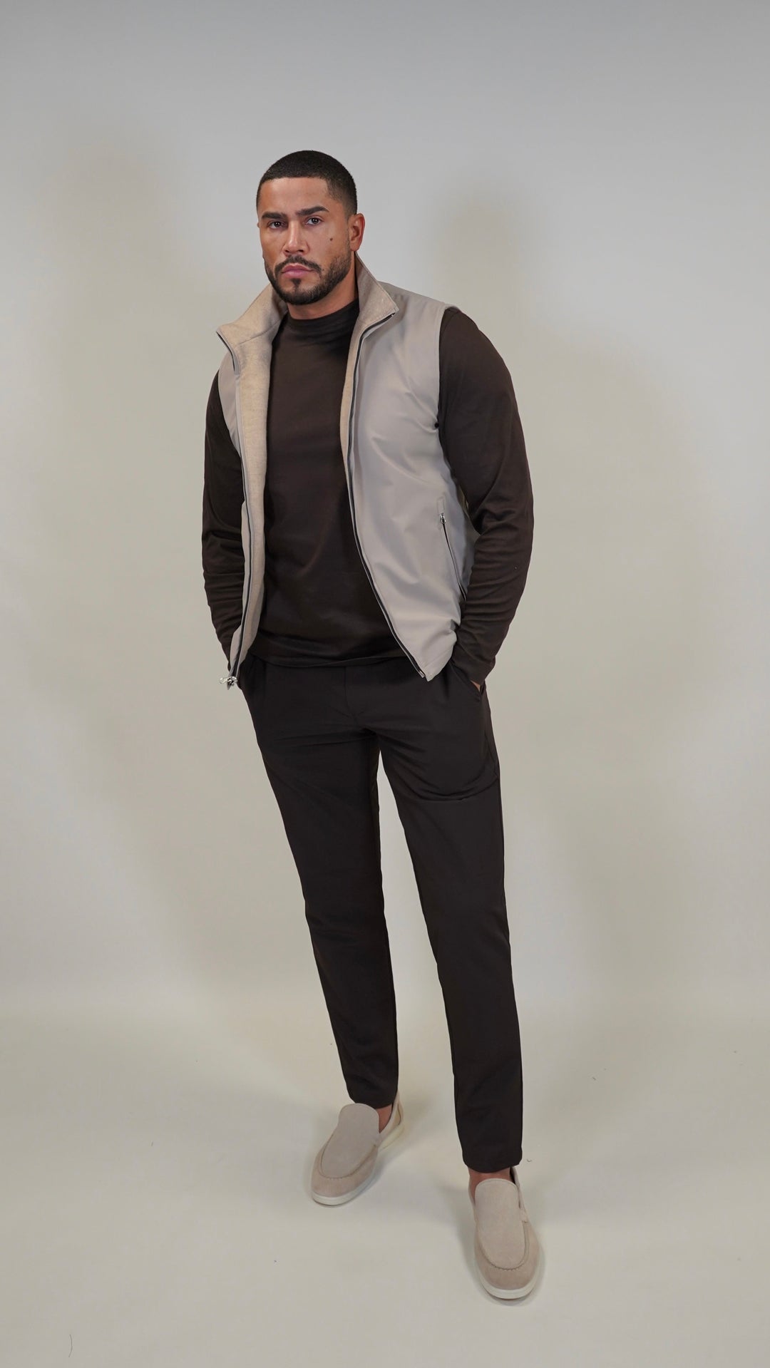 TWEEZIJDIGE SUÈDE BODYWARMER