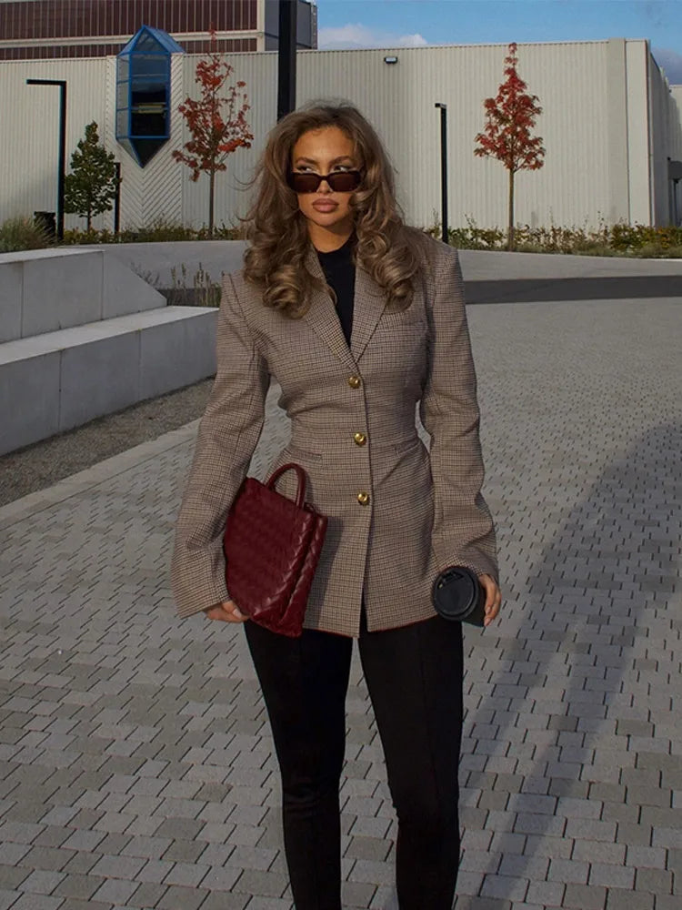 Solveira | Fitted Checked Blazer