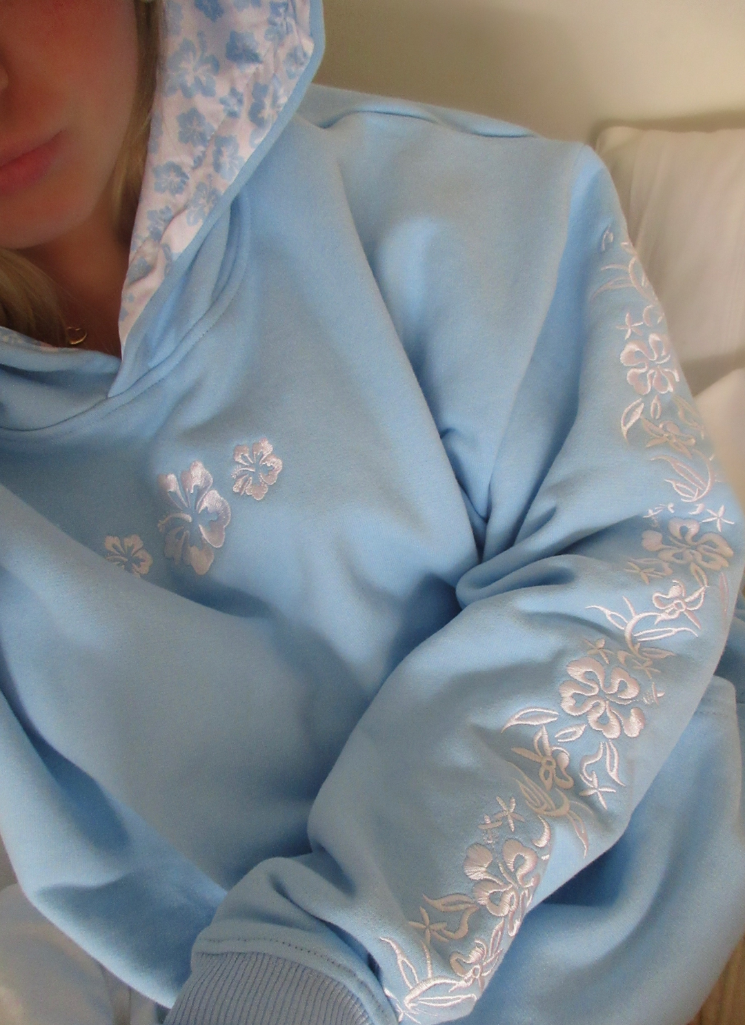 Hibiscus Hoodie image 5